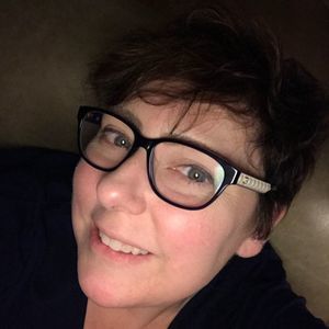 Meet your Posher, Debi